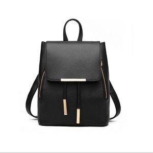 Black fashion faux leather backpack